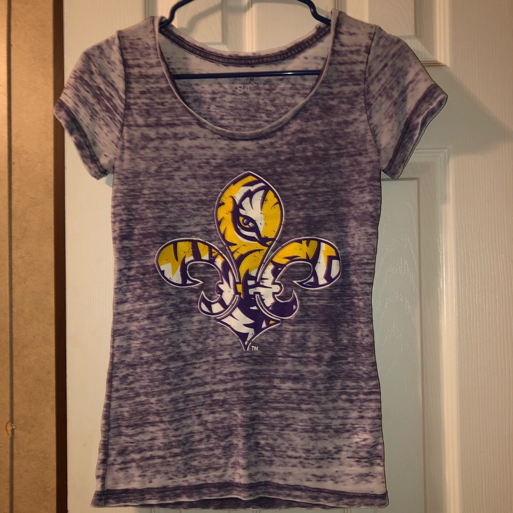 LSU shirt💜💛